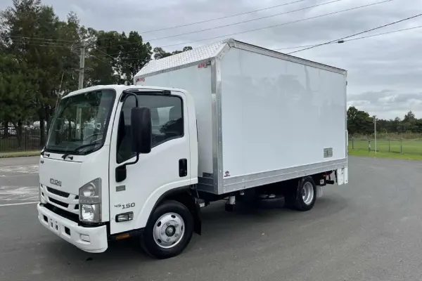 Gold Coast Truck Driving School | Light Rigid (LR) Training